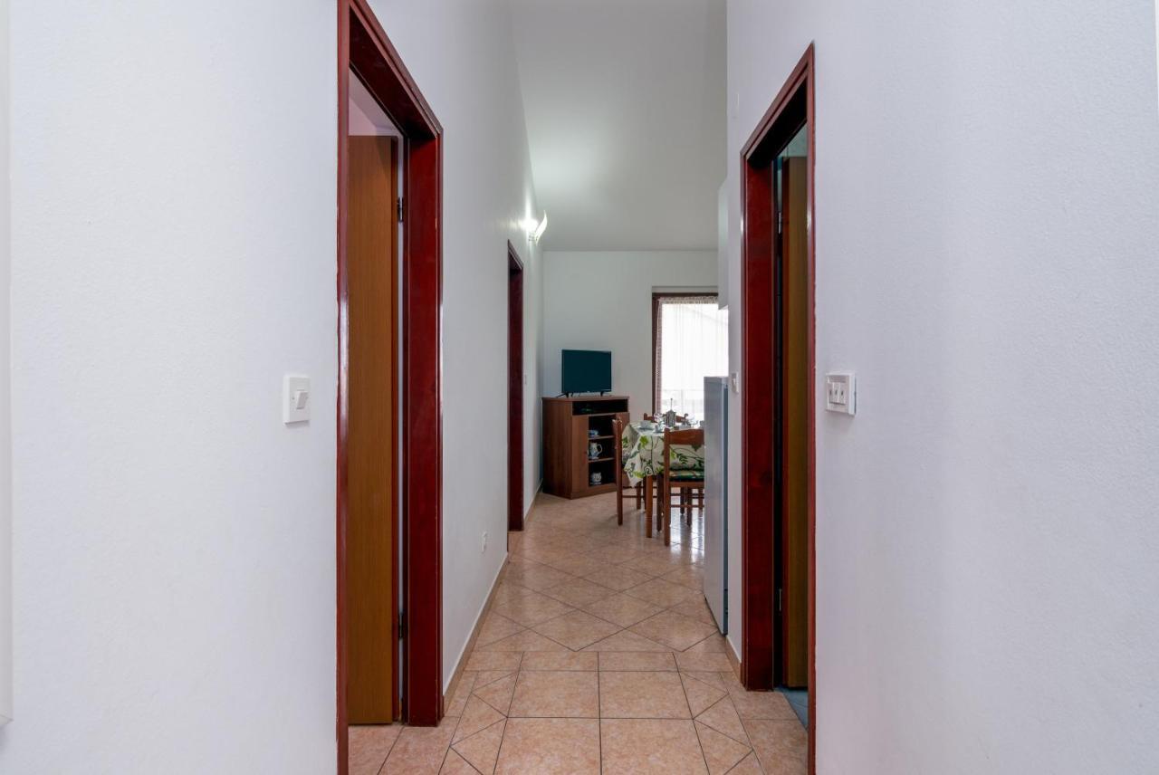 Family Friendly Apartments With A Swimming Pool Valbandon, Fazana - 2201 Štinjan Екстериор снимка